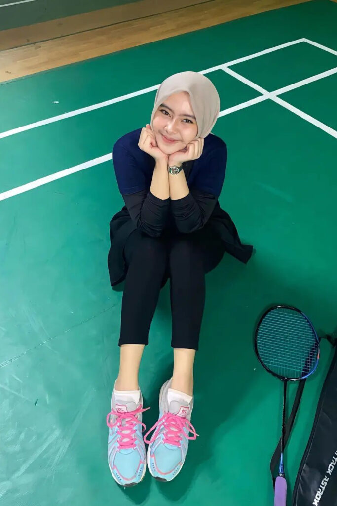 marfamoela selebgram Hijab Seksi Legging Ketat Tenis