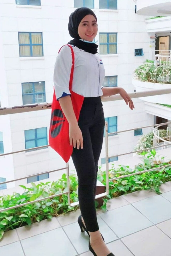 Alysa Zaidin Celana Hitam Ketat Cewek Melayu Viral