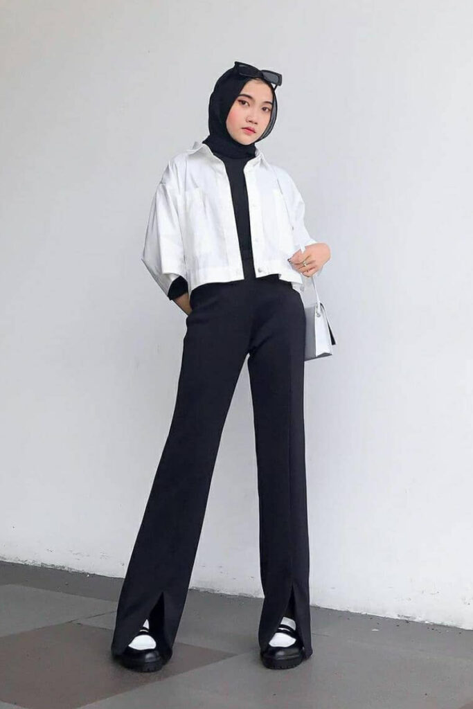 outfit hitam putih hijab celana kain kaki jenjang