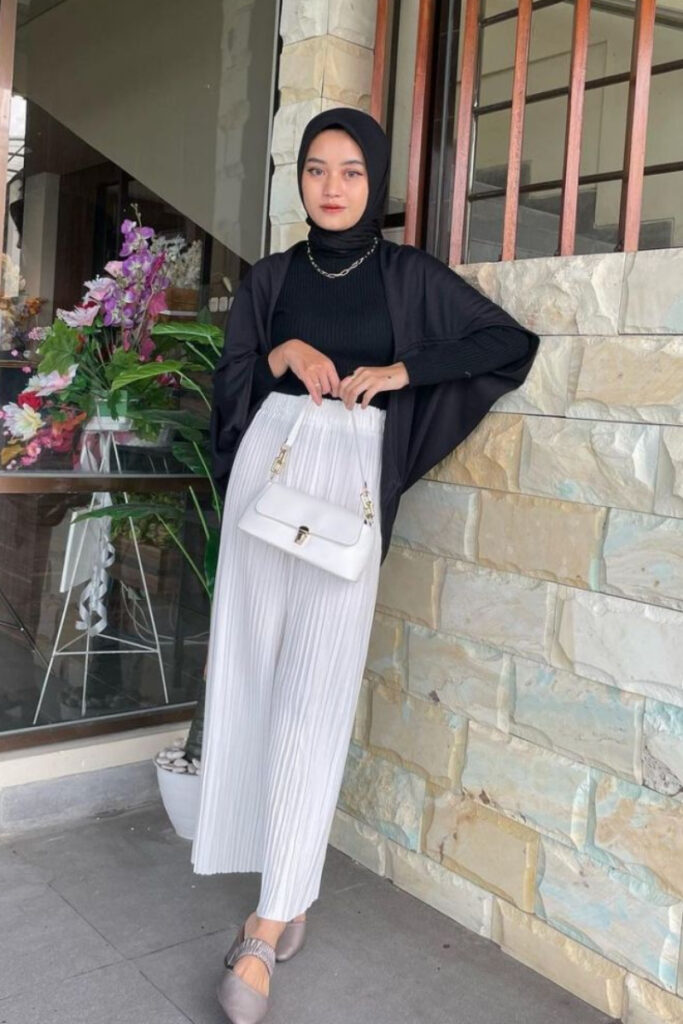 outfit serba hitam putih hijab casual ke date hari pertama seksi
